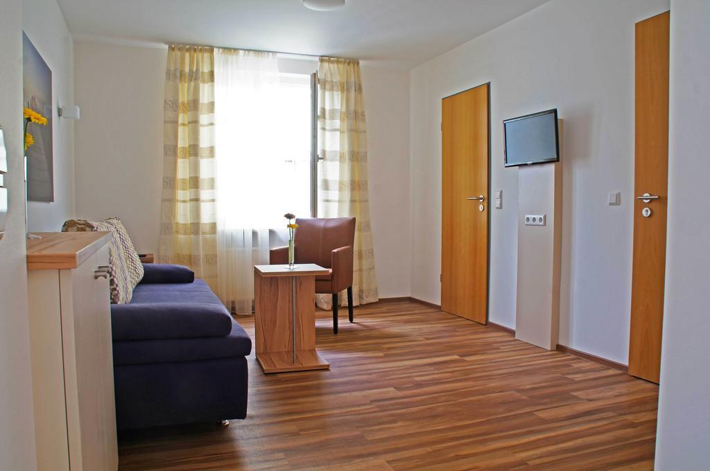 Hotel Rebstoeckle Hagnau Room photo